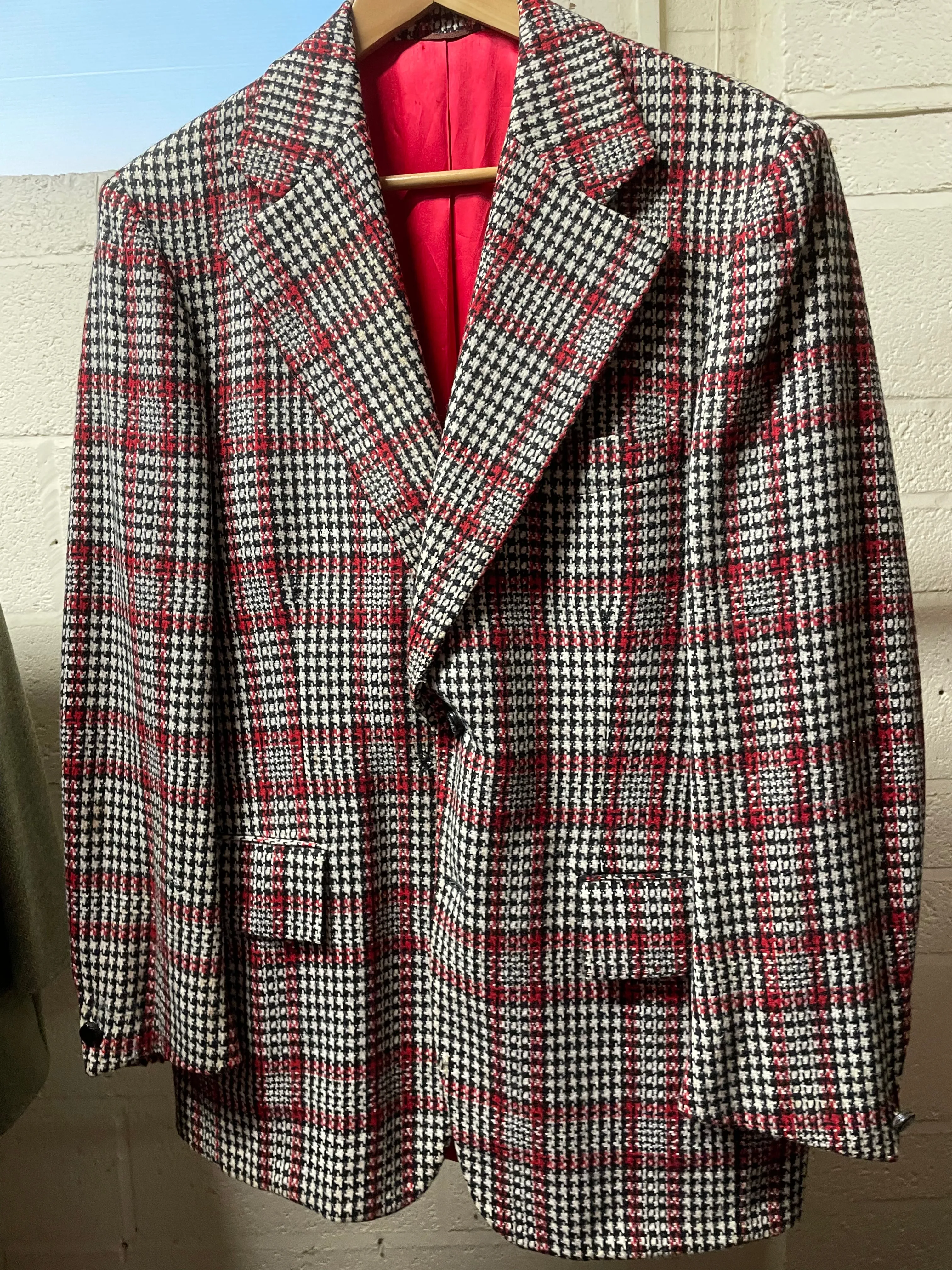 Drapeshire Red White Suit Jacket