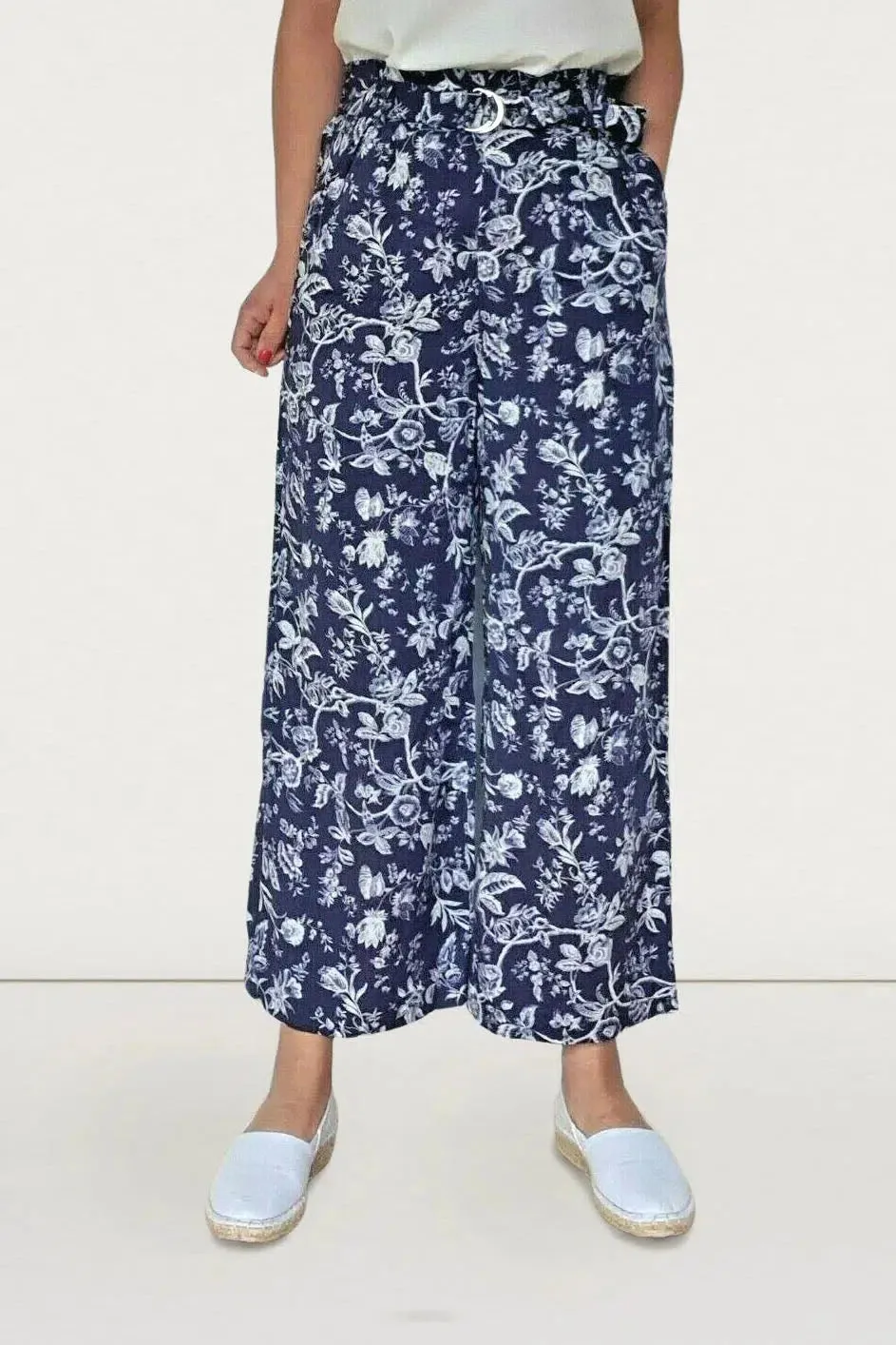 Floral Wide Leg  Crop Trousers