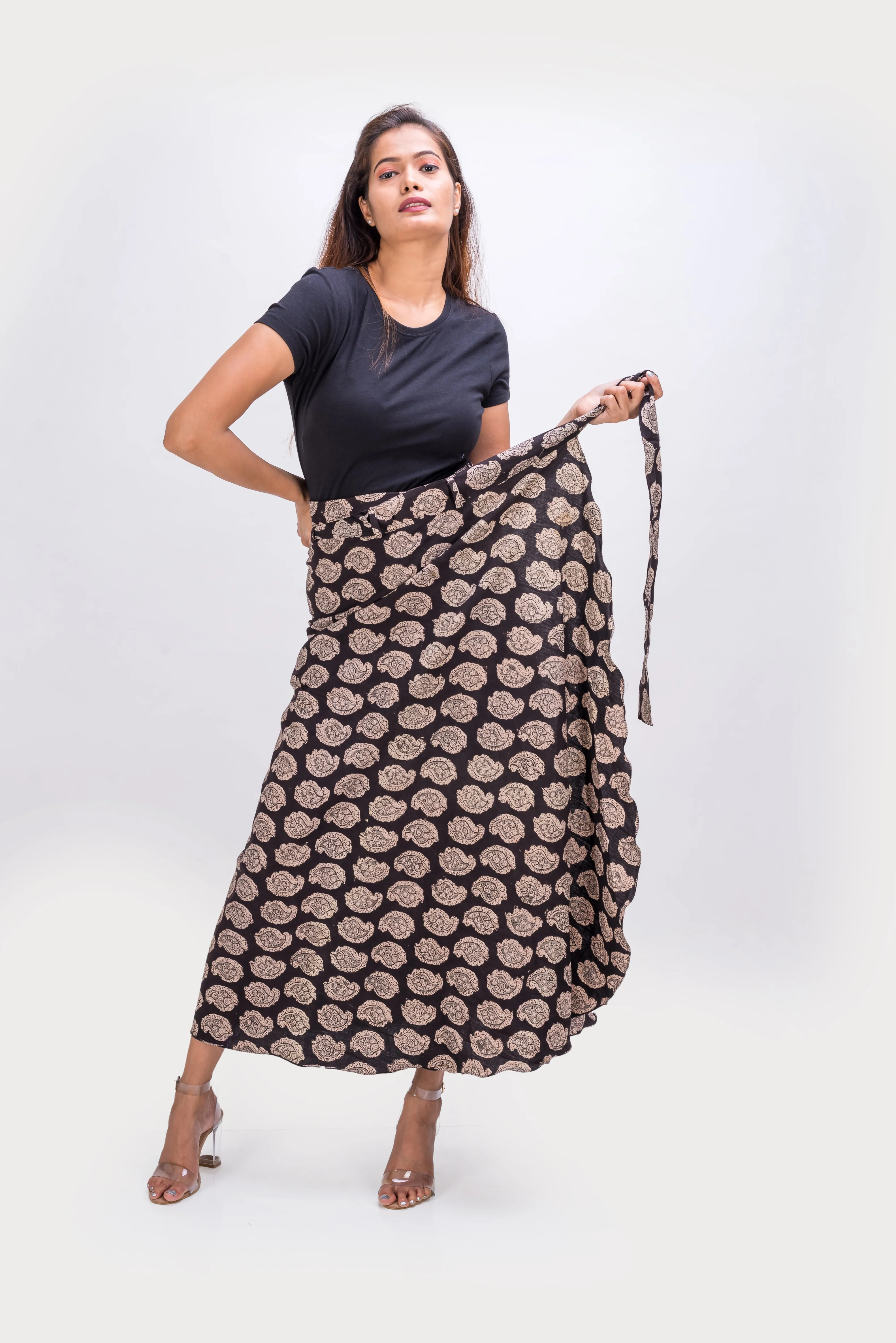 KK3008 Wrap Skirt - Black Paisley