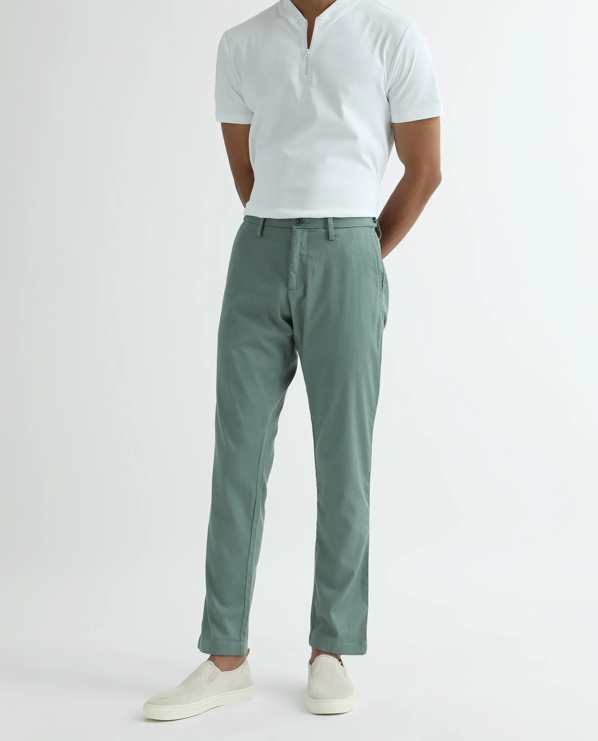 Rare Rabbit Men's Cellular Green Solid Mid-Rise Regular Fit Twill Trouser