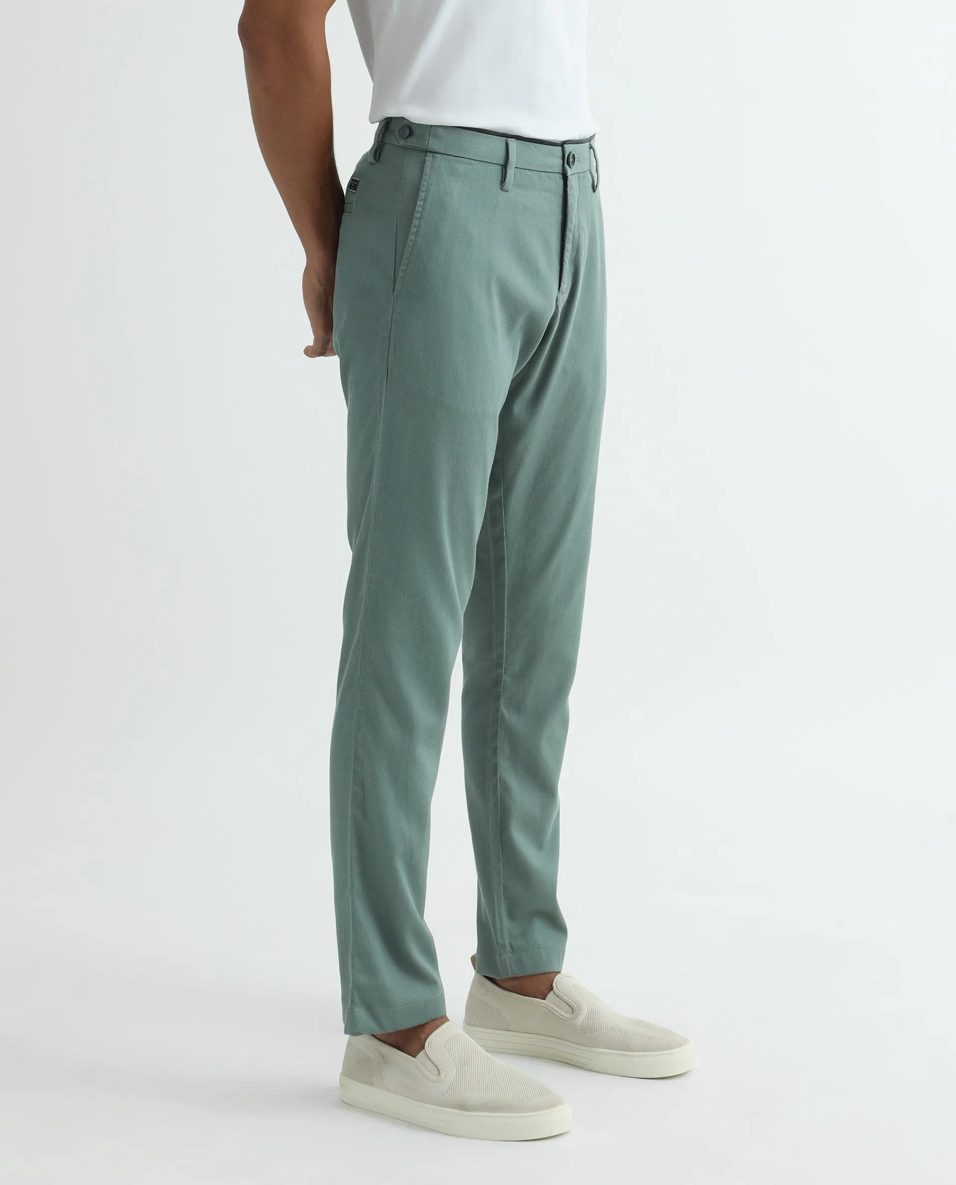 Rare Rabbit Men's Cellular Green Solid Mid-Rise Regular Fit Twill Trouser