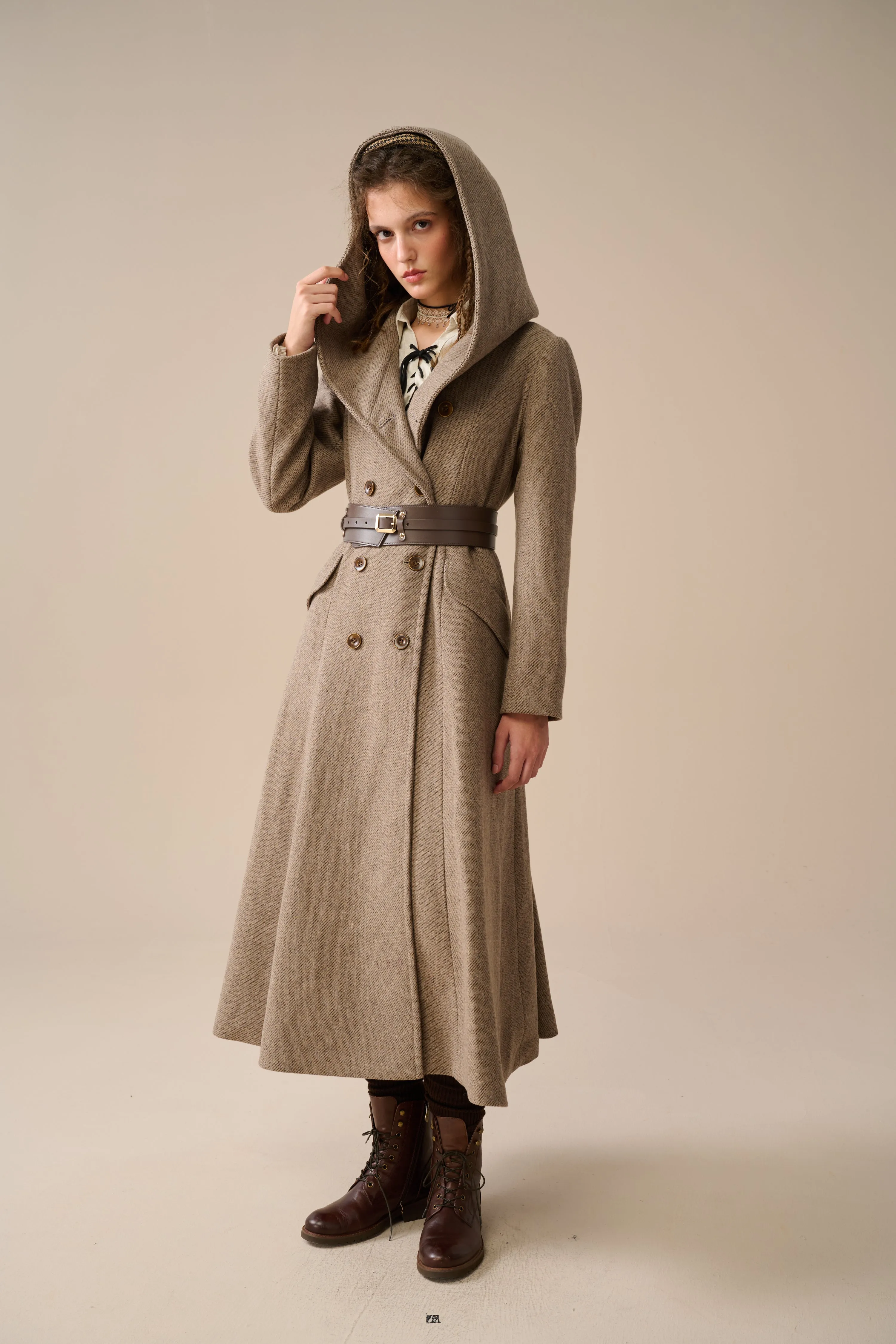 Trista 24 | 100% twill wool hooded coat